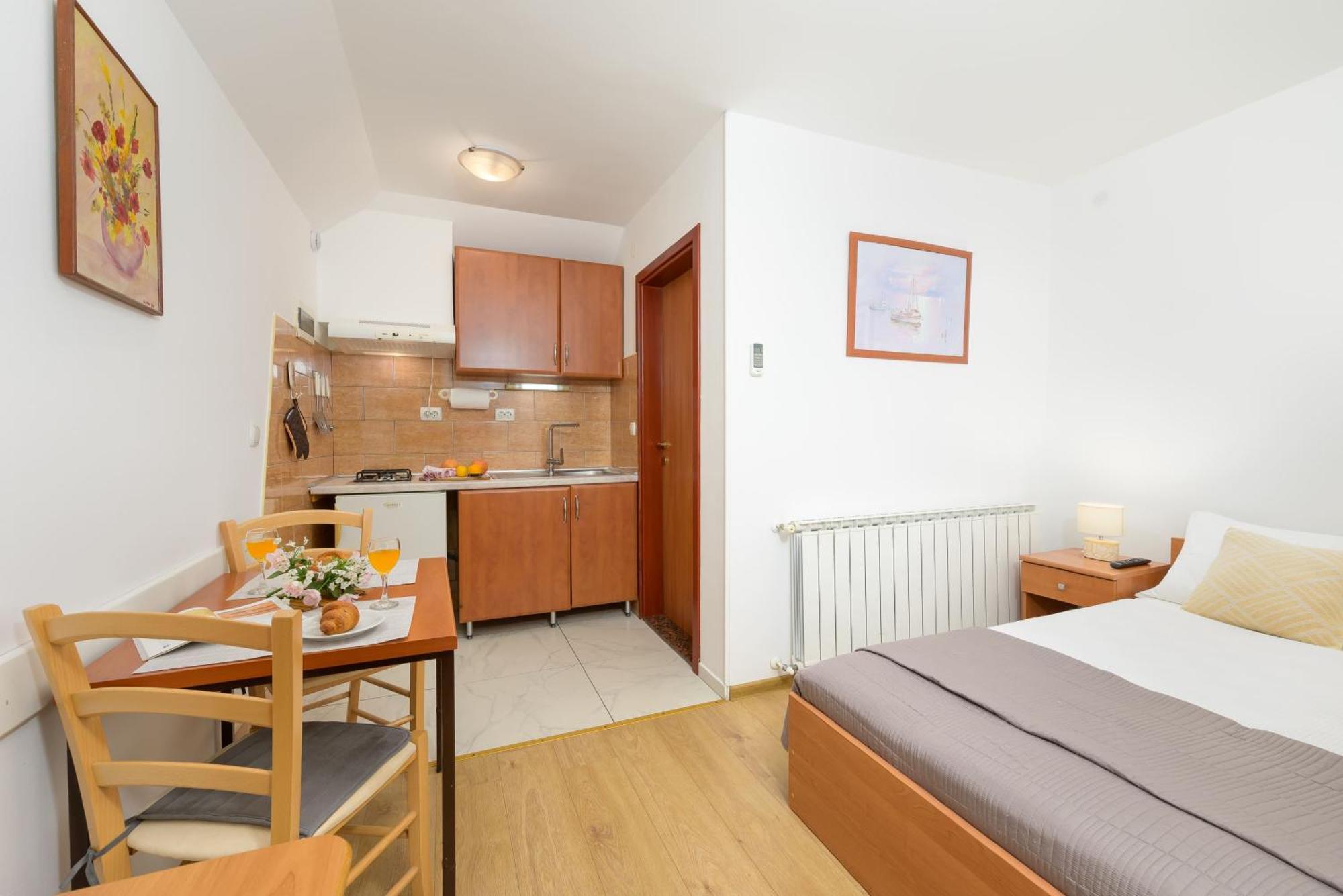 Apartments Silvana 74 Пула Экстерьер фото
